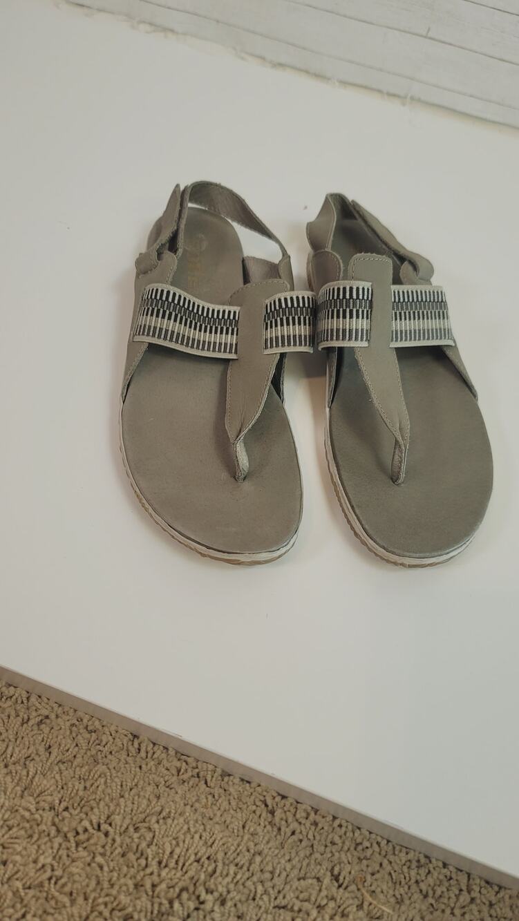 Sorel Out 'N About Sport Sandals in Sage Green, sz 11